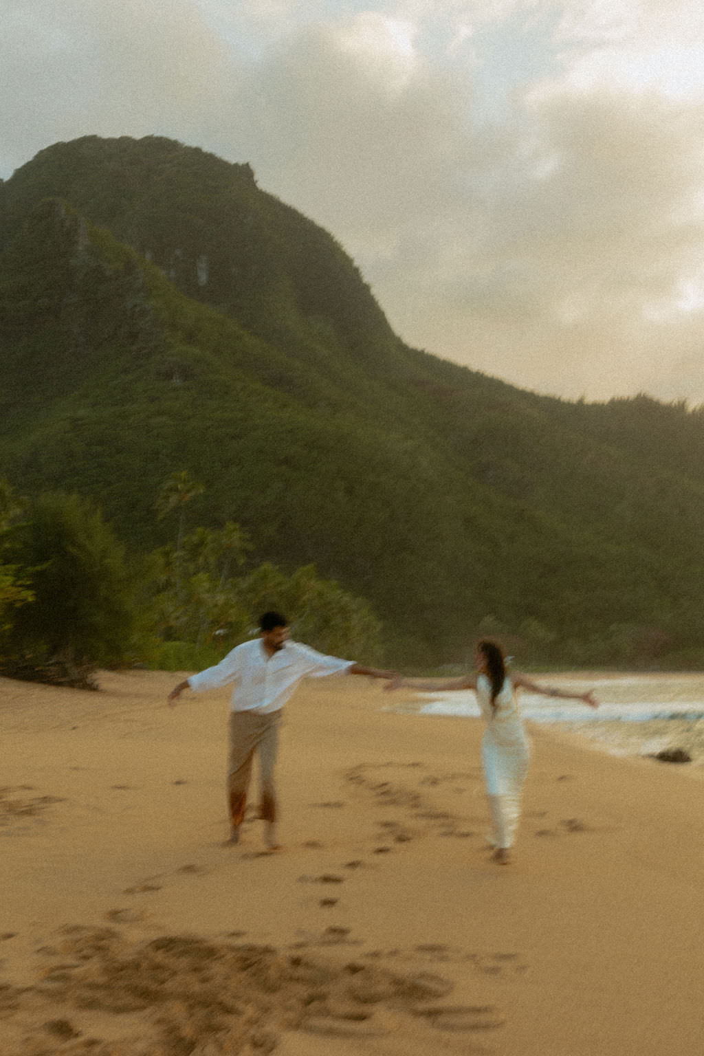 tunnels beach elopement7