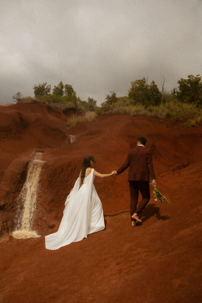 red dirt waterfall elopement21