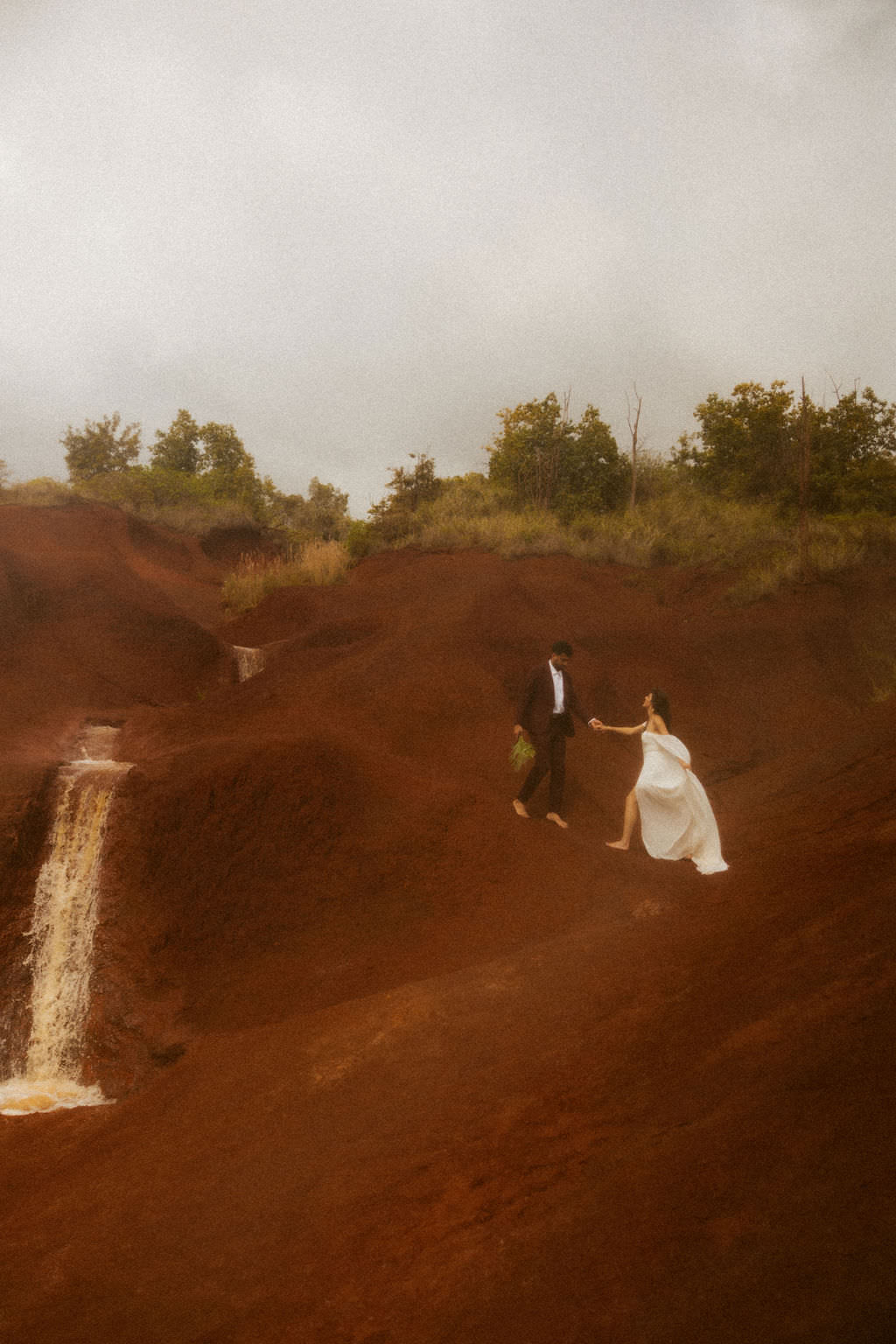red dirt waterfall elopement21